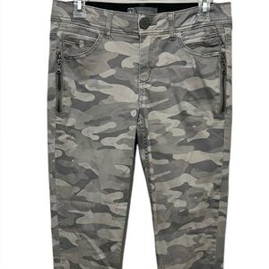 Wit & Wisdom Gray/olive camo skinny jeans size 6